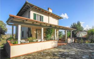 Stunning Home In Castelvecchio Di Comp,
