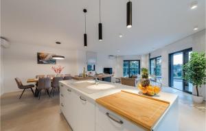 Awesome Home In Biograd Na Moru