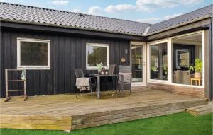 Cozy Home In Struer With Wifi