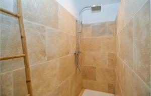 Maisons de vacances Nice Home In Comps With Wifi : photos des chambres