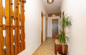 1 Bedroom Awesome Apartment In Blato