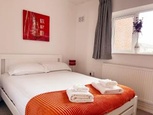 Elegant Serviced Apartment with Parking in Oxford