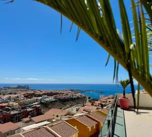 Casa Tucan - two bedrooms, heated pool, city and ocean views - Patalavaca