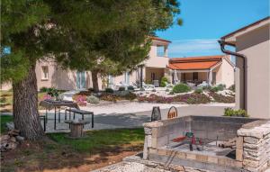 Amazing Home In Vodnjan With Sauna