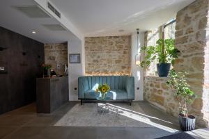 Bizarre Boutique Hotel