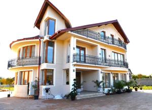 Casă la cantonament