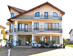 Casă la cantonament