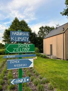 Niebieski Domek nad jeziorem Mazurskie klimaty