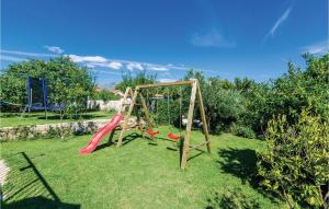 Beautiful Home In Mocici