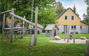 Beautiful Home In Wemeldinge With Wifi