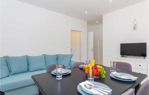 Nice Apartment In Danilo With Wifi