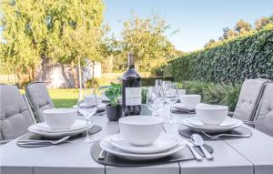 4 Bedroom Awesome Home In Brugge