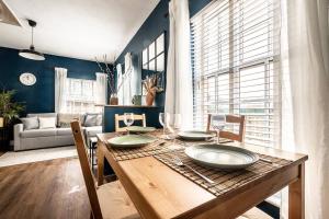 Modern, central home with character features