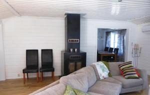 Gorgeous Home In Flen With Sauna