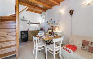 Awesome Apartment In Barbat With Kitchen 