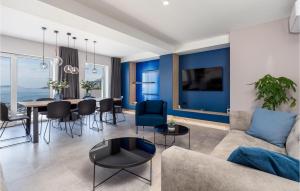 4 Bedroom Stunning Home In Prizna 