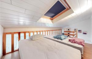 Maisons de vacances Nice Home In Meschers-Sur-Gironde : photos des chambres