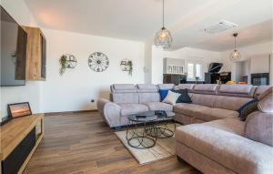 Stunning Home In Vrsi