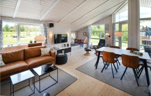 Nice Home In Glesborg With Sauna
