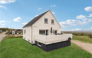 Lovely Home In Hvide Sande With Wifi