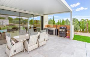 Amazing Home In Dehesa De Campoamor