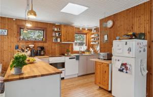 Amazing Home In Højby With Wifi