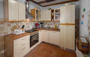 4 Bedroom Amazing Home In Porec 