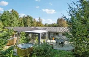 Awesome Home In Sæby With Wifi - Grønsig