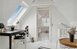 2 Bedroom Amazing Home In Odder