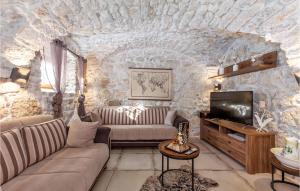 Beautiful Home In Tribalj 