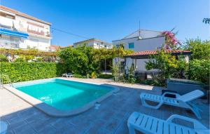 2 Bedroom Awesome Apartment In Kastel Stari