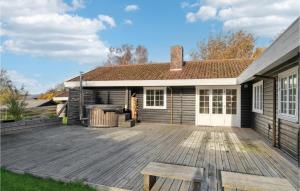 Beautiful Home In Samsø With Wifi