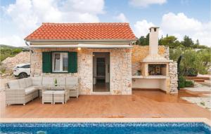 Pet Friendly Home In Skrip With Kitchen