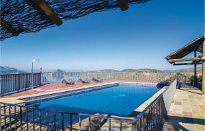 Cozy Home In Iznájar With Kitchen