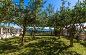 3 Bedroom Amazing Apartment In Duce 