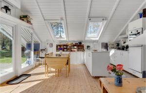 2 Bedroom Lovely Home In Samsø