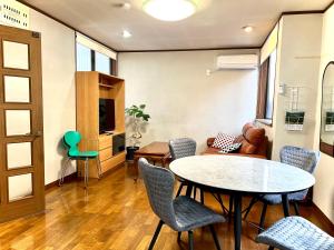 SUMITSUGU HOUSE Station スミツグハウス ステーション