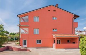 1 Bedroom Lovely Apartment In Rovinj 