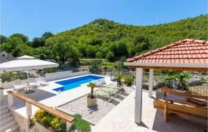 Holiday Home In Blato Na Cetini - Podgrađe