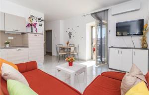 Lovely Home In Vodnjan With House Sea View 