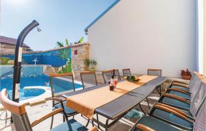 Holiday Home Vodnjan 44 With Outdoor Swimmingpool