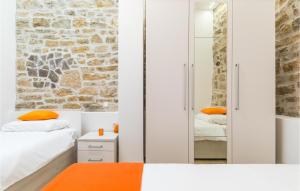 Cozy Apartment In Kastel Sucurac