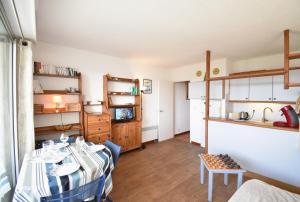 Résidence Les Terrasses de Notre Dame, bel appartement avec vue sur lentrée du port