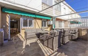 2 Bedroom Nice Apartment In Santa Pola - Elche