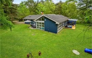 Cozy Home In Hadsund With Sauna - Haslevgårde
