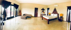 Kopi - Four Bedroom Villa with City and Mountain Views