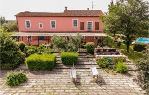 2 Bedroom Nice Apartment In Lazzeretto