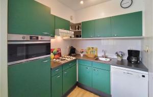 Lovely Home In Vlagtwedde With Kitchen