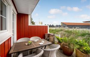 Three-Bedroom Holiday Home In Blavand