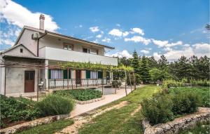 Two-Bedroom Apartment In Zagvozd